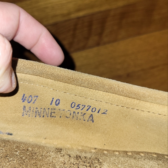 Minnetonka Tan Mocassins sz. 10 - Picture 7 of 9